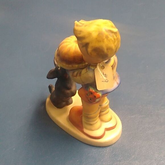 Vintage Goebel Hummel Figurine Boy and Dog Cottagecore Grandmacore - Picture 3 of 8
